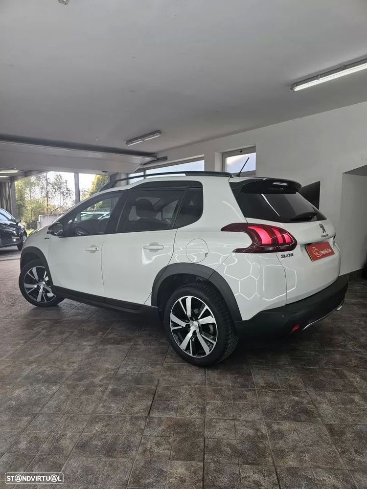 Peugeot 2008 1.2 PureTech GT Line EAT6 - 11
