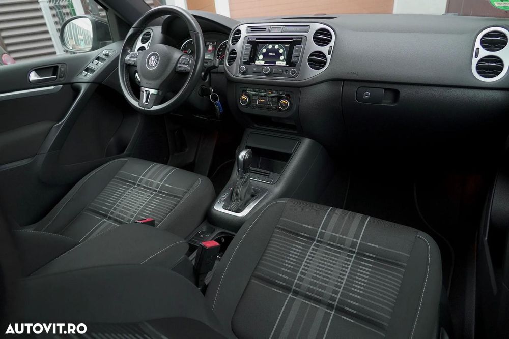Volkswagen Tiguan 2.0 TDI SCR 4MOTION BlueMotion Technology DSG Sport & Style - 12