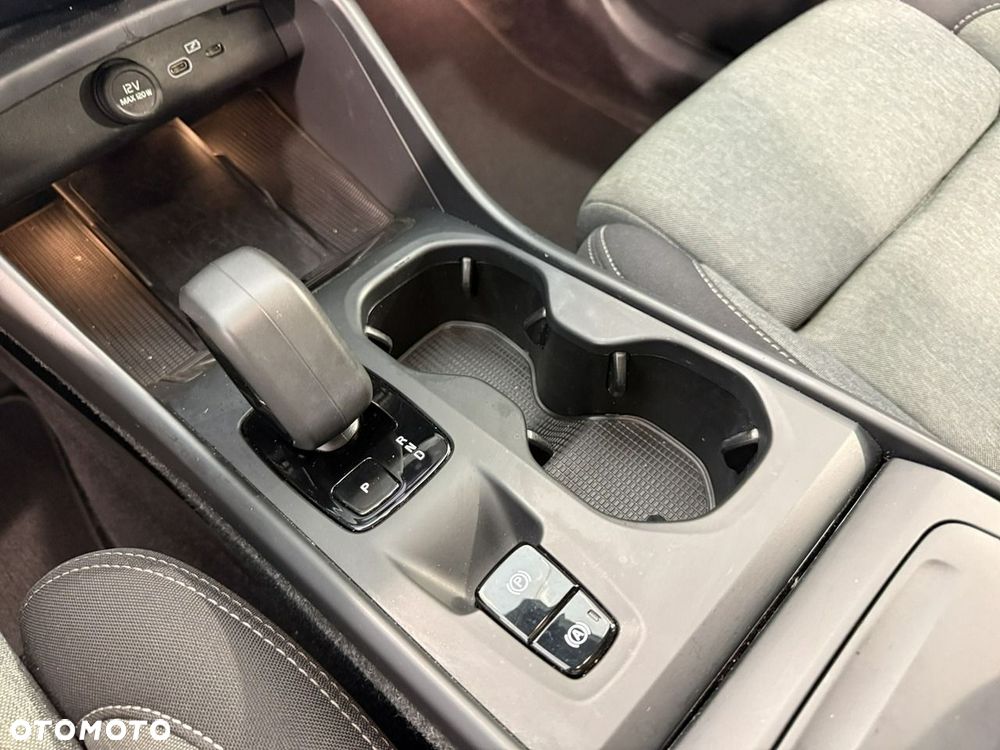 Volvo XC 40 B3 Core - 19