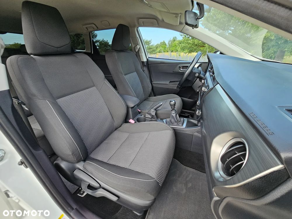 Toyota Auris 1.6 Executive - 39