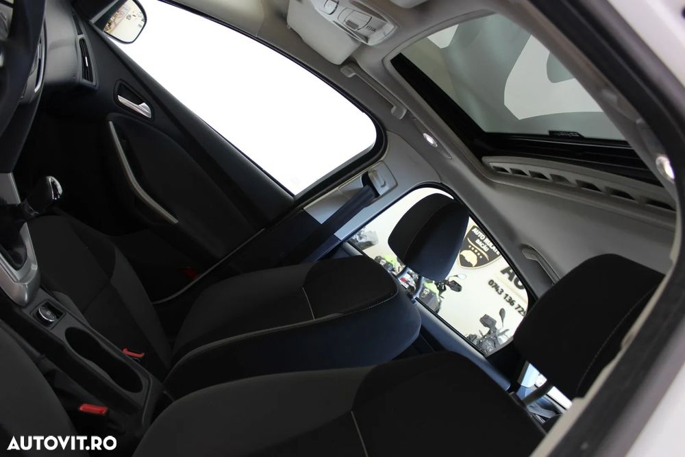 Ford Focus - 13