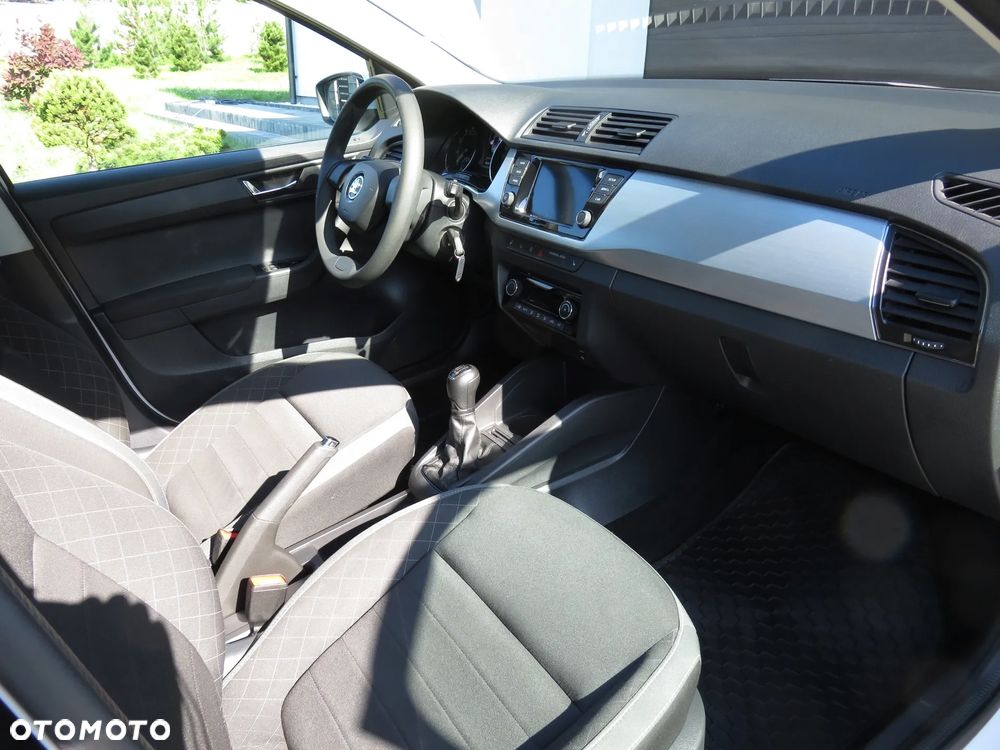 Skoda Fabia 1.0 Ambition Plus - 10