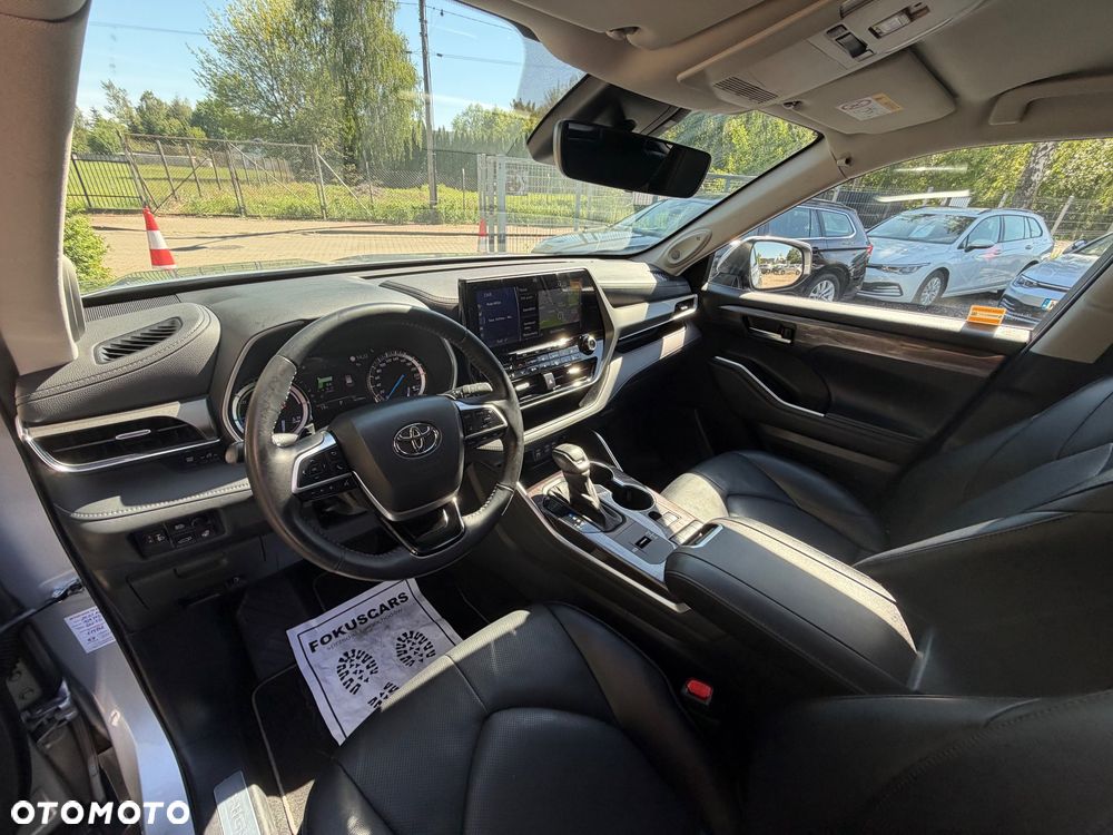 Toyota Highlander 2.5 Hybrid Prestige - 24