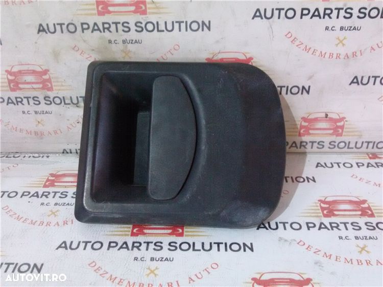 maner exterior usa dreapta fata iveco daily 2.3 d an fabr. 2009 - 1