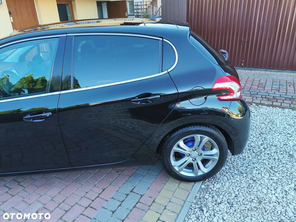 Peugeot 208 82 VTI Allure - 23