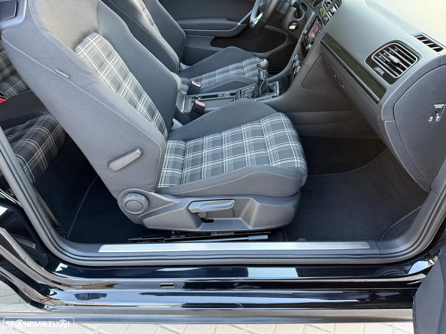 VW Golf 2.0 TDI GTD - 37