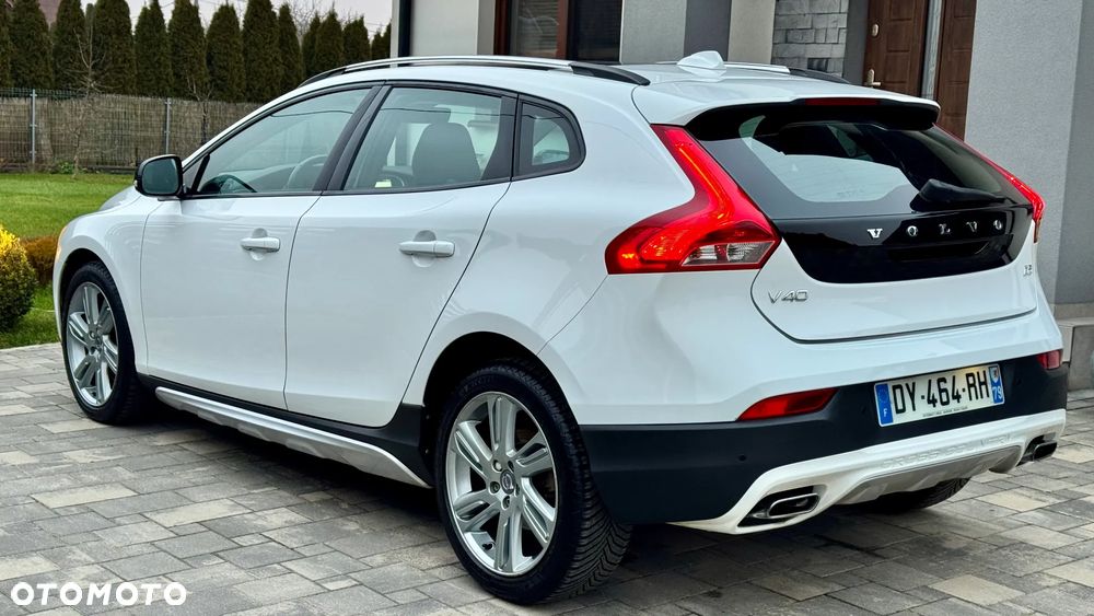 Volvo V40 Cross Country D2 Momentum - 4