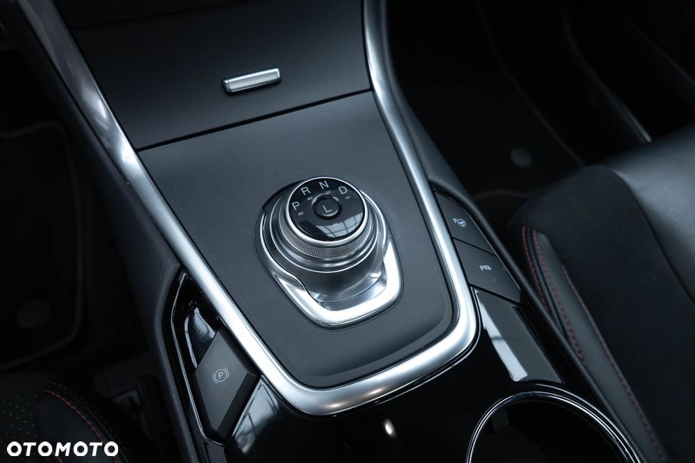 Ford S-Max 2.5 Duratec FHEV ST-LINE - 33
