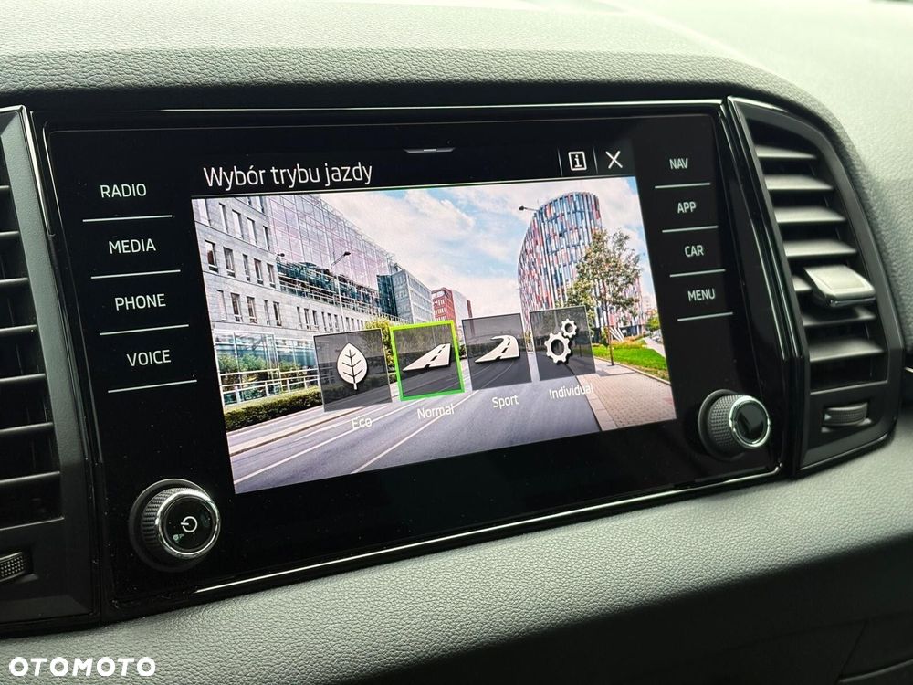 Skoda Karoq 1.5 TSI ACT Sportline DSG - 19
