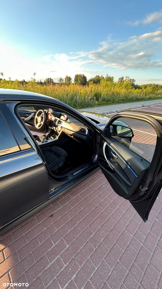 BMW Seria 3 320d M Sport Shadow - 7