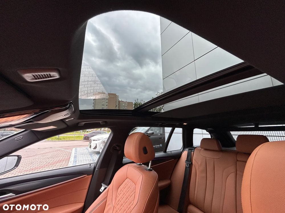 BMW Seria 5 520d xDrive mHEV M Sport sport - 8