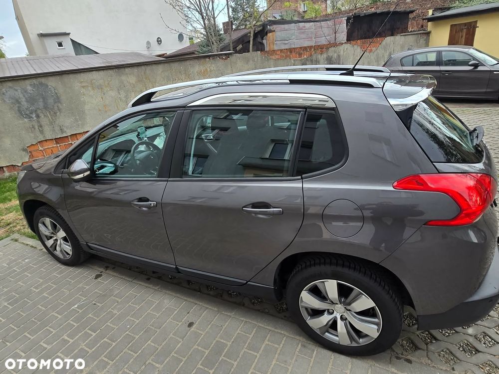 Peugeot 2008 1.2 Pure Tech Style - 9