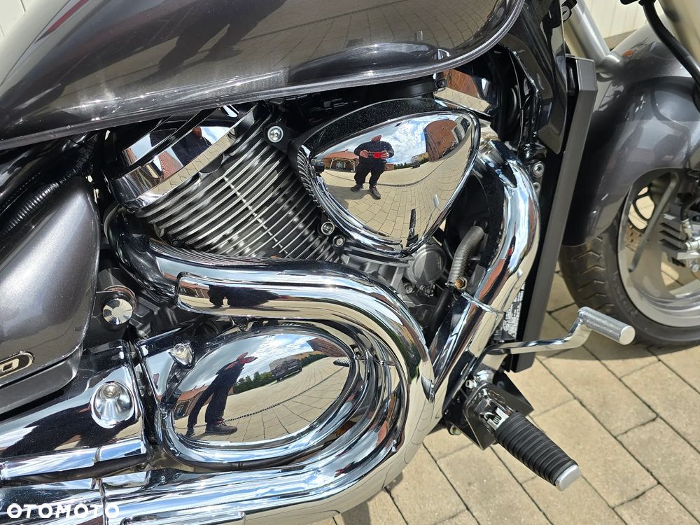 Suzuki Boulevard - 4