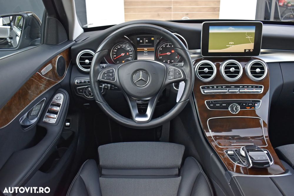 Mercedes-Benz C - 6