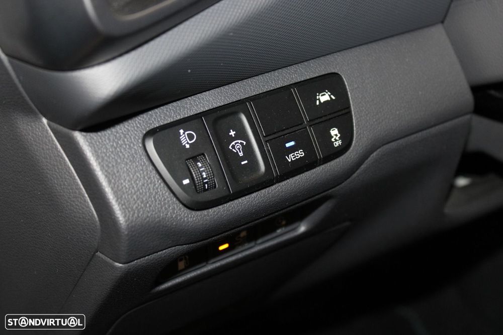 Hyundai Ioniq 1.6 GDI PHEV Tech - 11