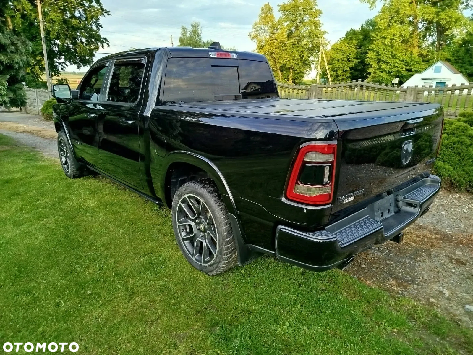 RAM 1500 5.7 Quad Cab Longbed Laramie Black