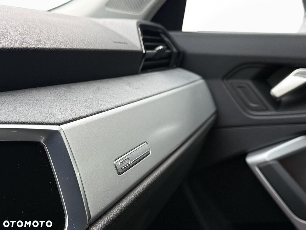 Audi Q3 - 22