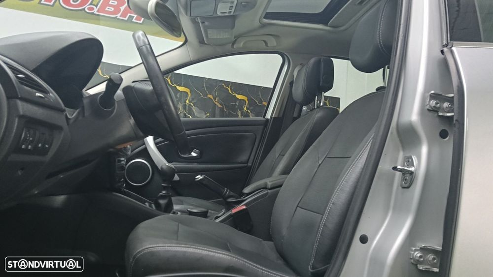 Renault Fluence 1.5 dCi Exclusive - 13