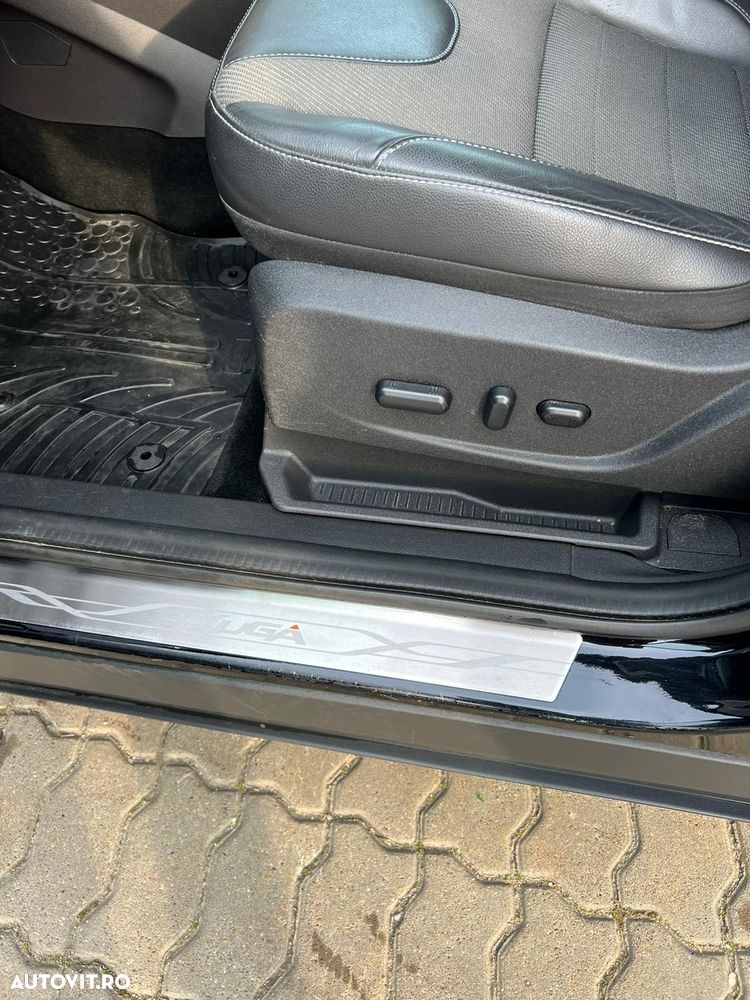 Ford Kuga 2.0 TDCi Powershift 4WD Titanium - 11