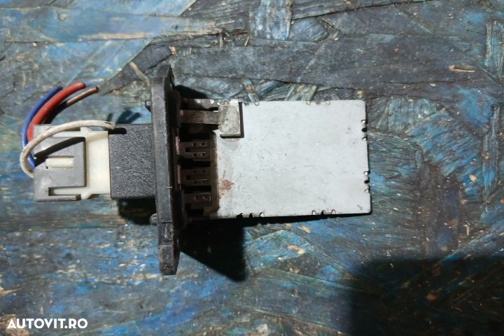 Rezistenta trepte aeroterma Hyundai i30 FD [2007 - 2010] wagon 5-usi - 3