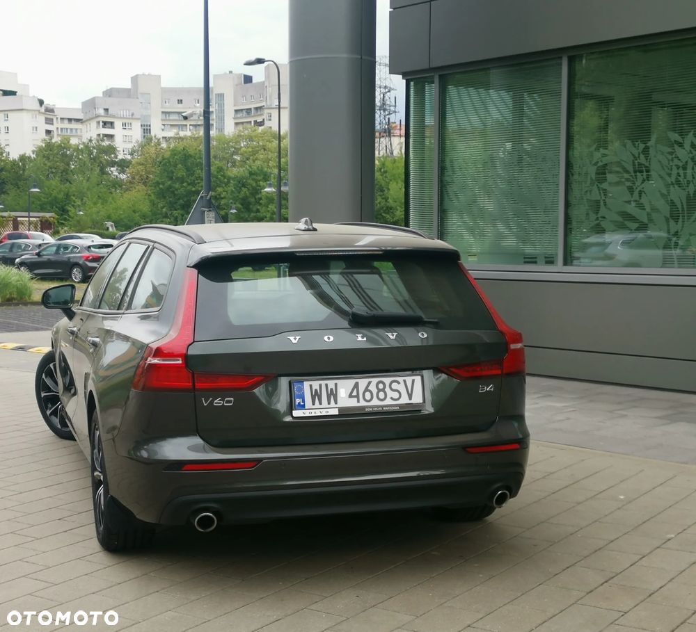 Volvo V60 B4 D Momentum - 5