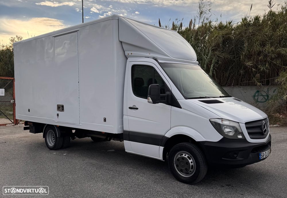 Mercedes-Benz Sprinter 516 CDI com A.C e Plataforma Elevatória - 3