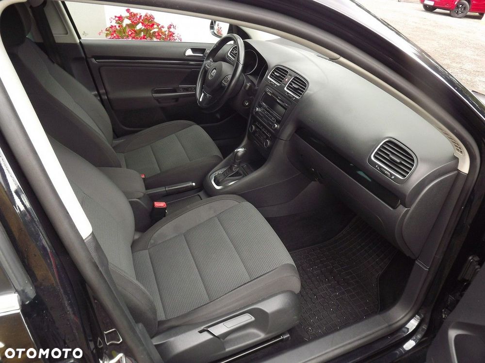 Volkswagen Golf - 10