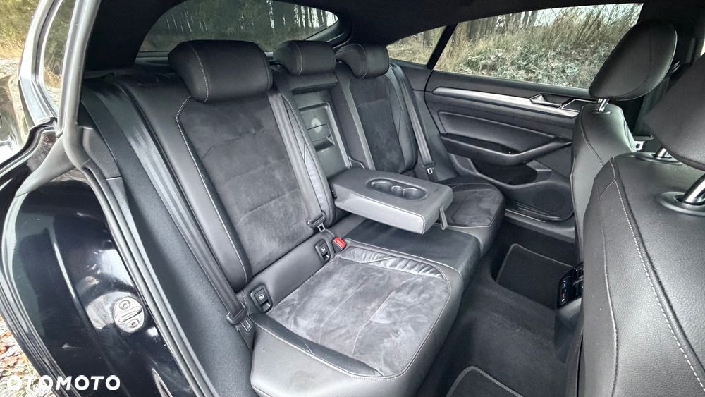 Volkswagen Arteon 2.0 TDI SCR 4Motion DSG R-Line - 23