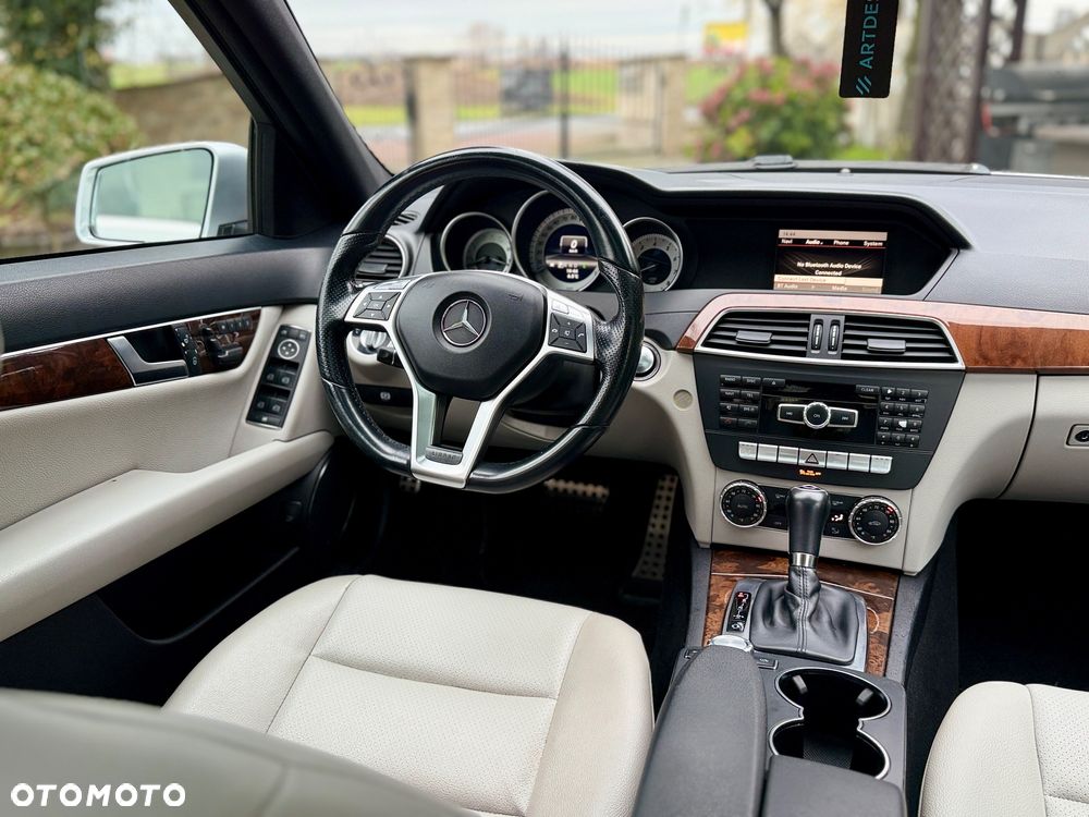 Mercedes-Benz Klasa C 350 4Matic (BlueEFFICIENCY) 7G-TRONIC Elegance - 16