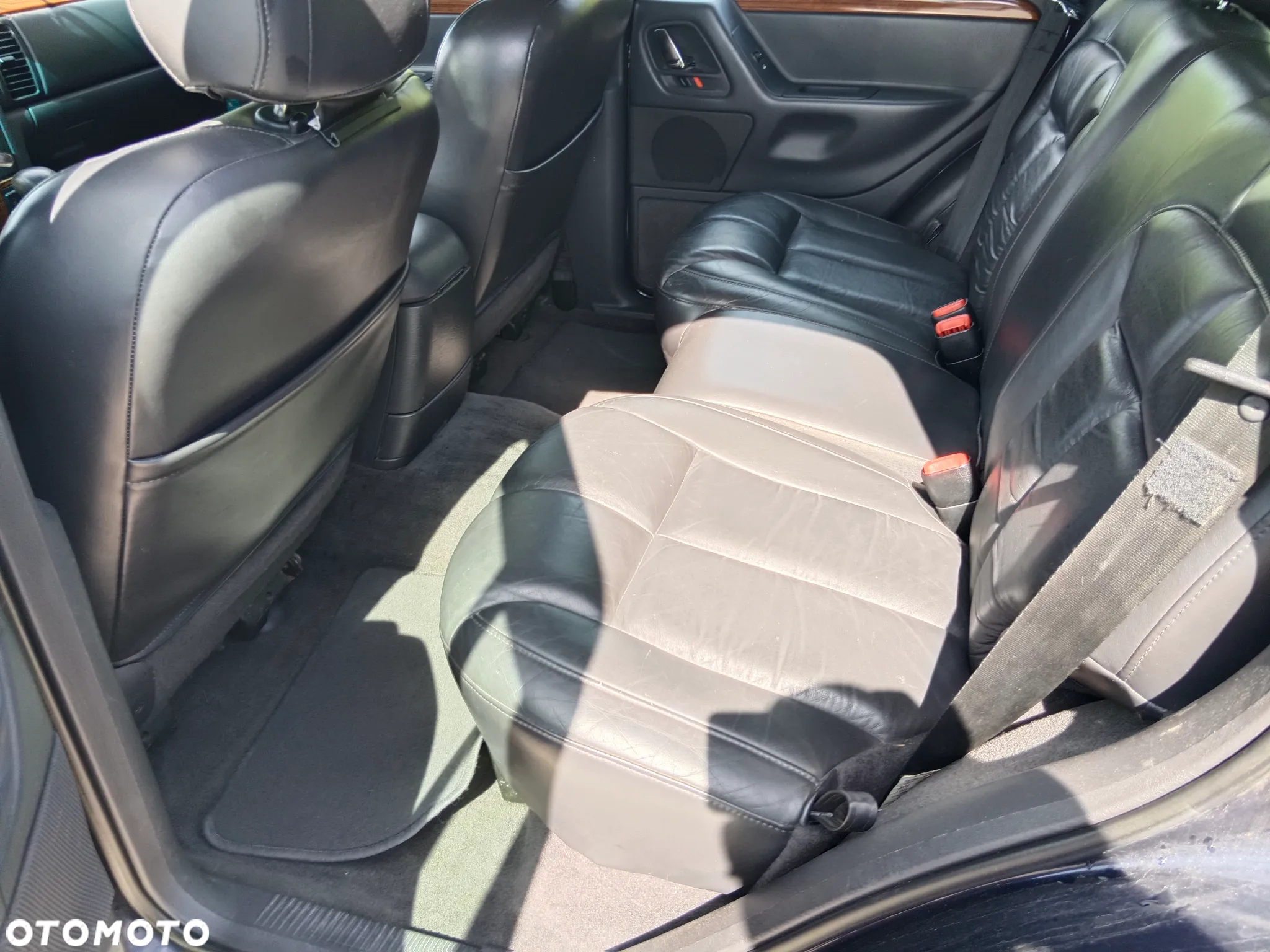 Jeep Grand Cherokee 4.0 Laredo - 12