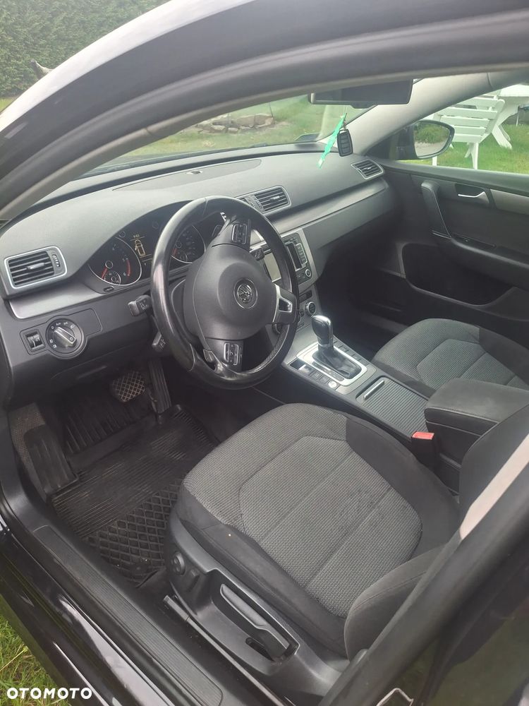 Volkswagen Passat 2.0 TDI Highline DSG - 4