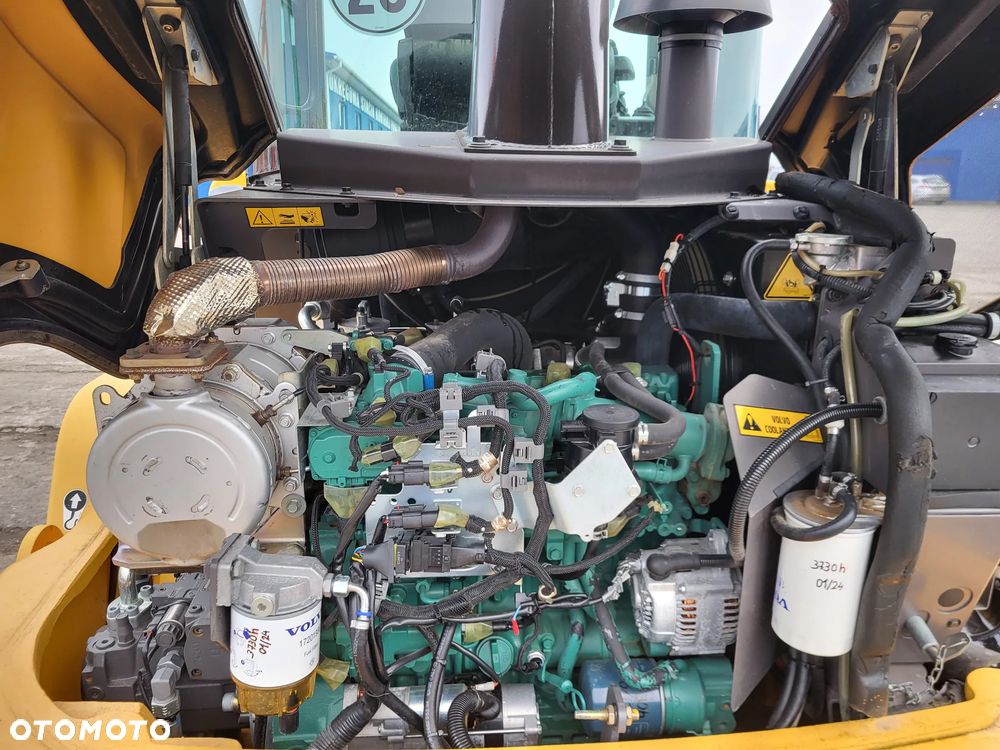 Volvo L 30 G spr z Niemiec 3944 mtg - 11