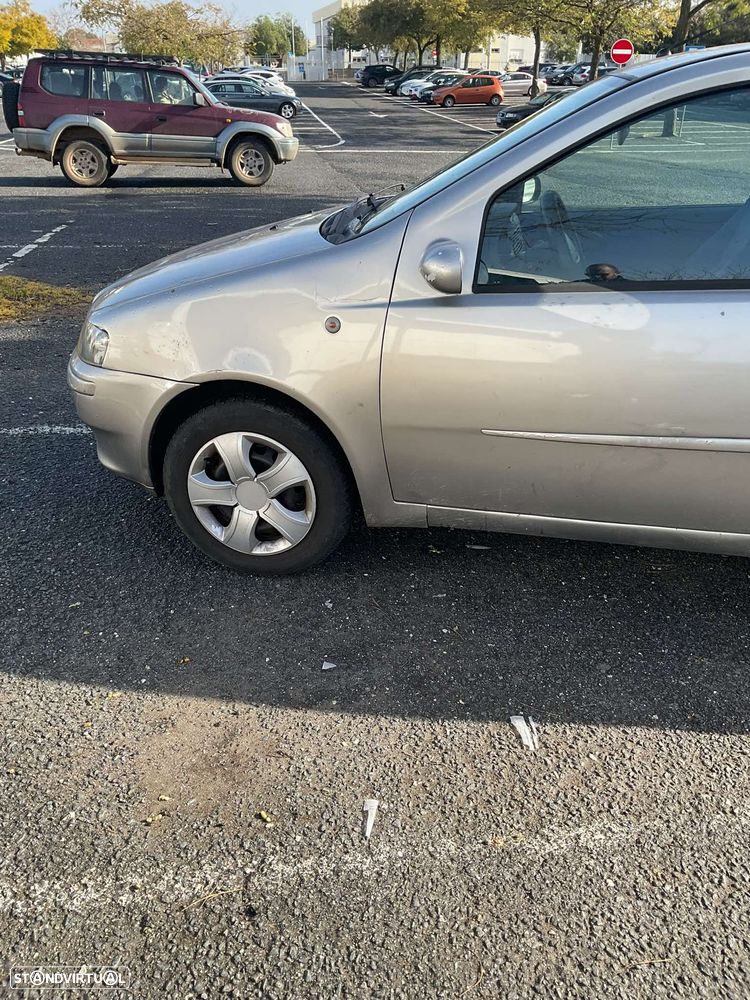 Fiat Punto 1.2 16V ELX - 2