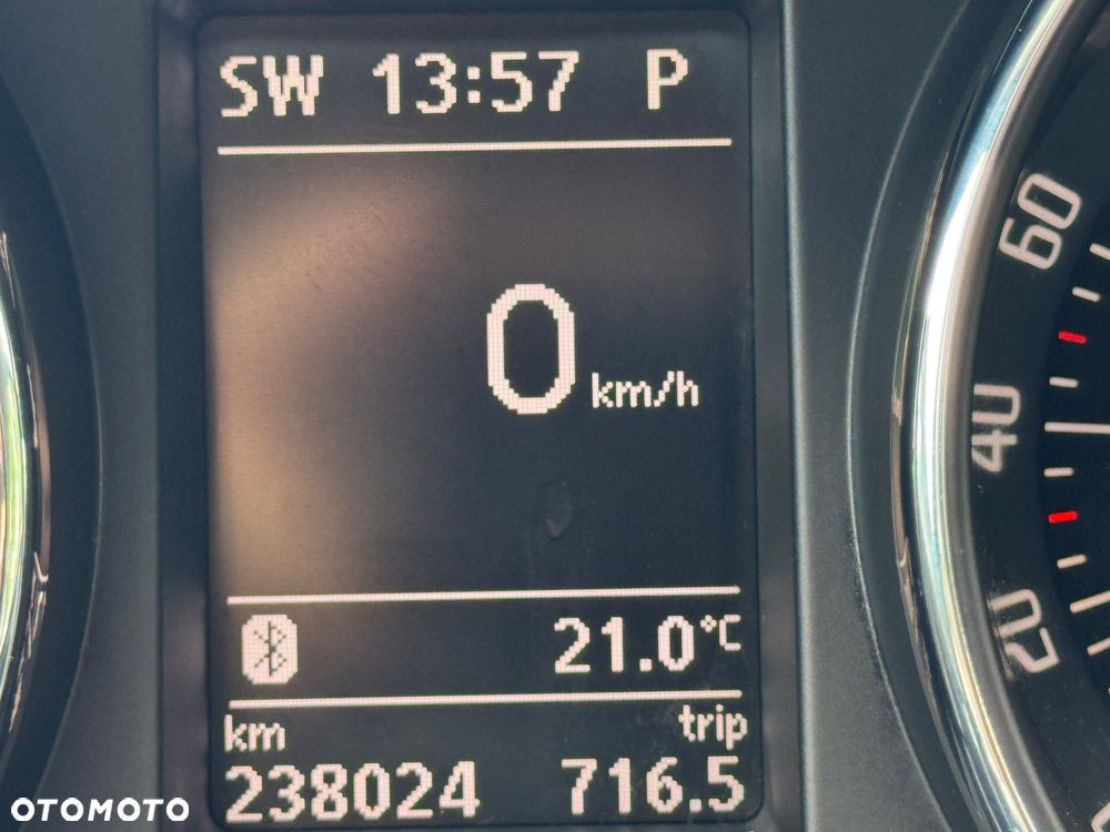 Skoda Superb 2.0 TDI Elegance DSG - 40