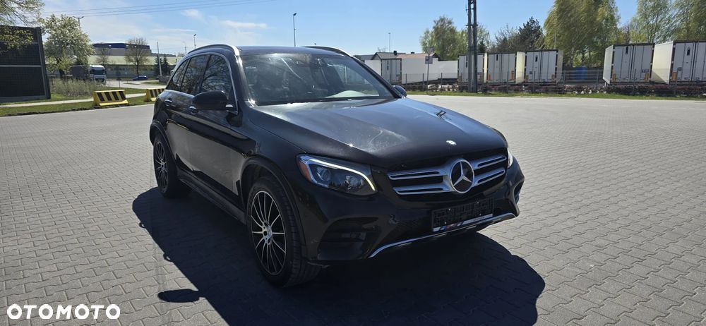 Mercedes-Benz GLC 300 4Matic 9G-TRONIC AMG Line - 1