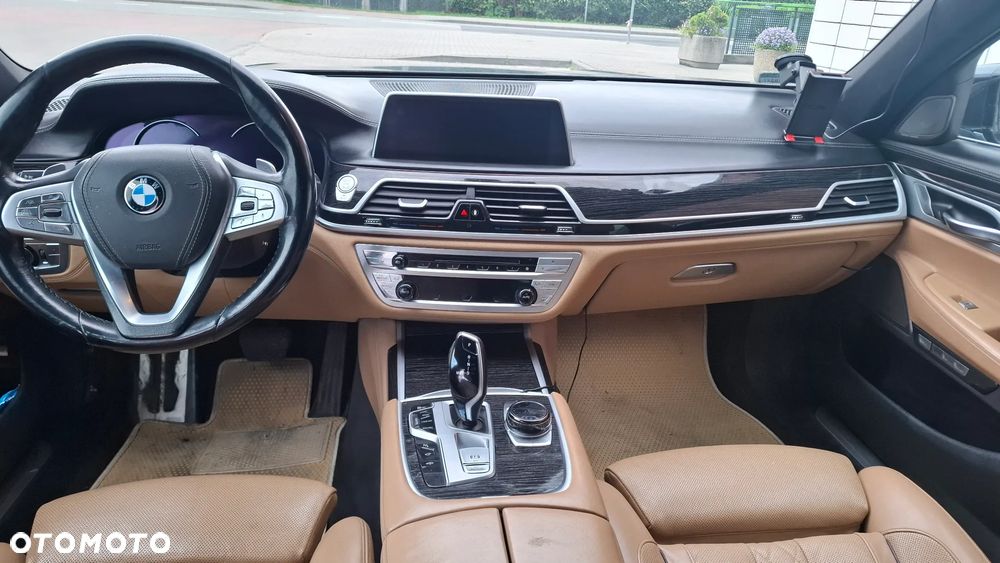 BMW Seria 7 730Ld xDrive - 12
