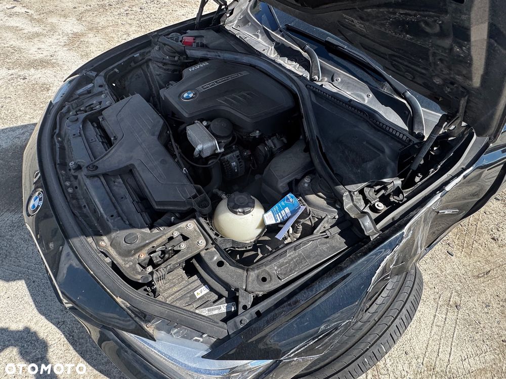 BMW Seria 3 328i Sport Line - 15