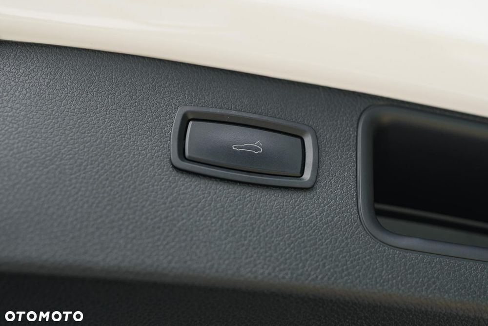 Porsche Macan Standard - 35