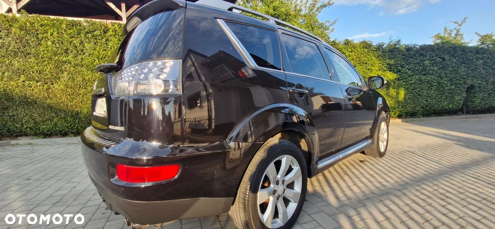 Mitsubishi Outlander 2.0 DID Intense + - 16