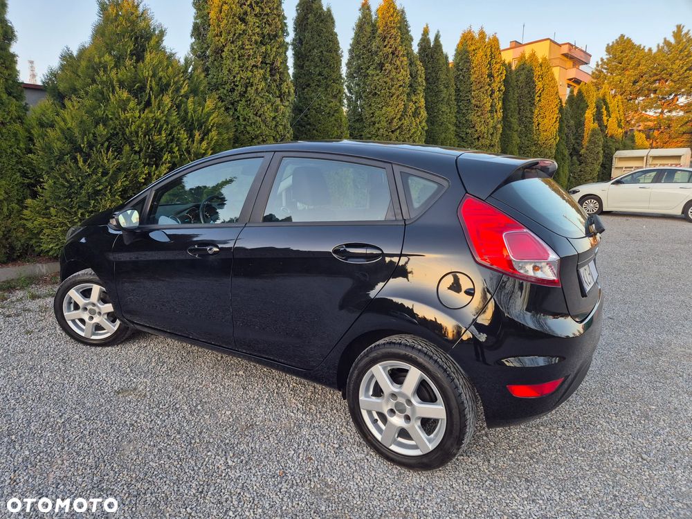 Ford Fiesta 1.25 Celebration - 30