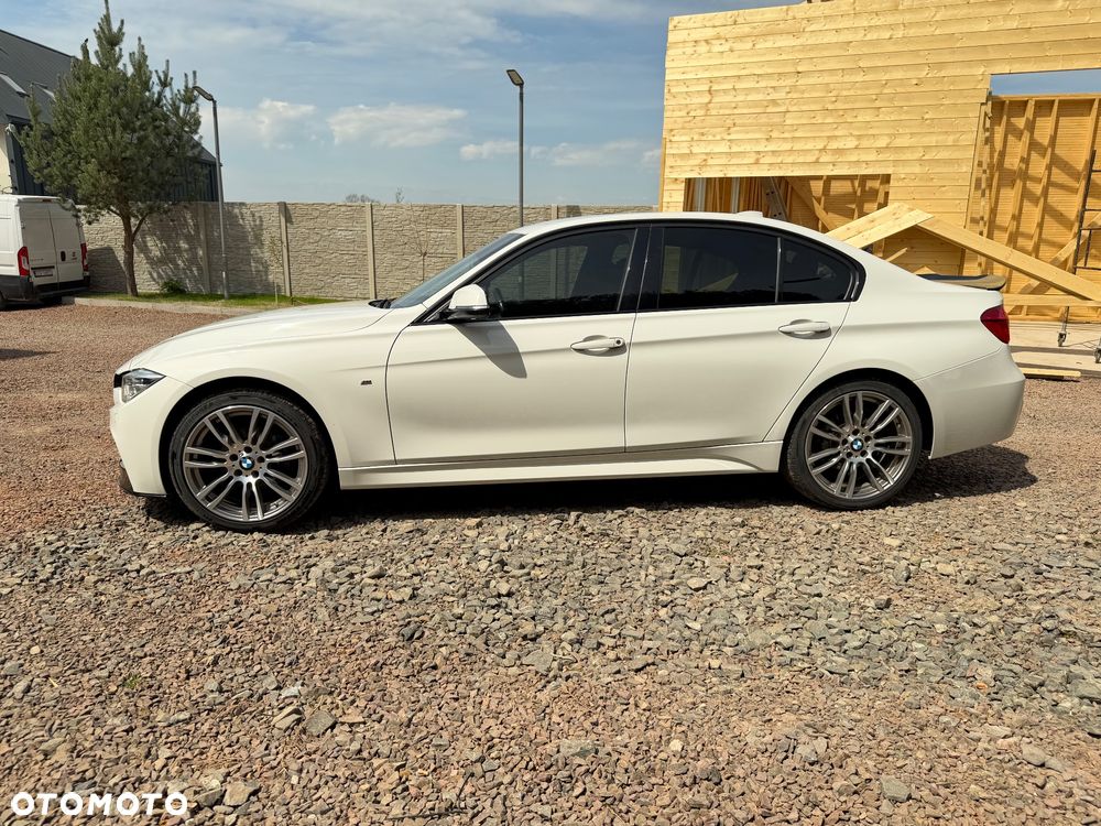BMW Seria 3 320d xDrive M Sport - 10