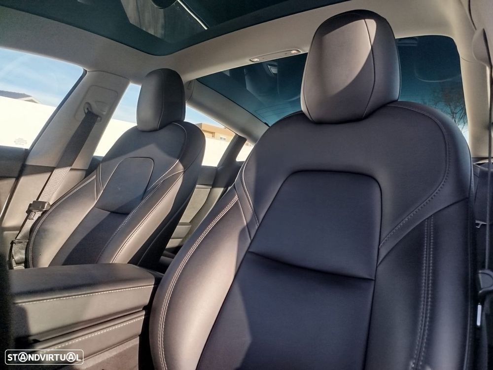 Tesla Model 3 Long Range Tração Traseira - 36