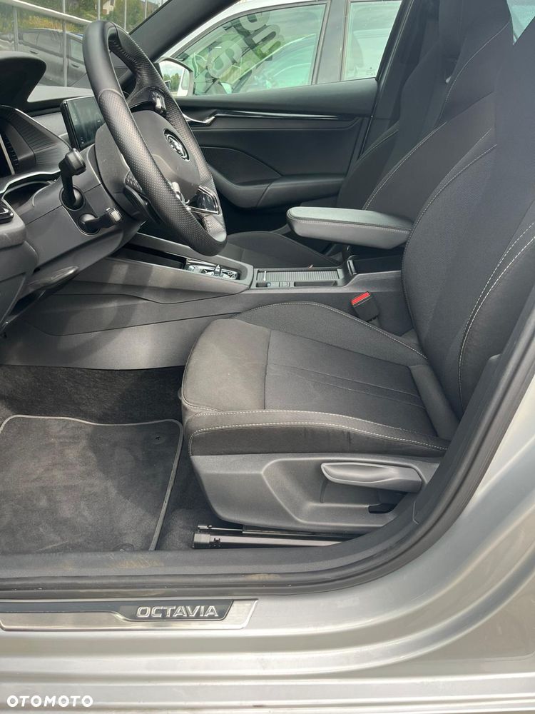 Skoda Octavia 2.0 TDI 4x4 Sportline DSG - 7