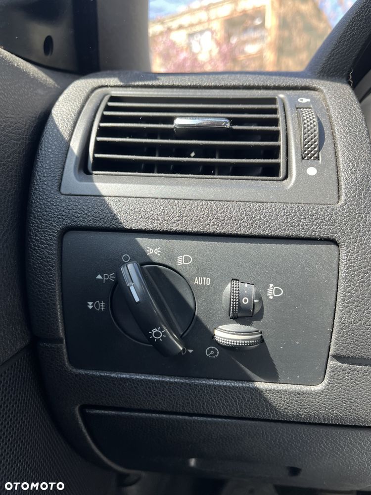 Ford Mondeo 2.2 TDCi Ghia - 9