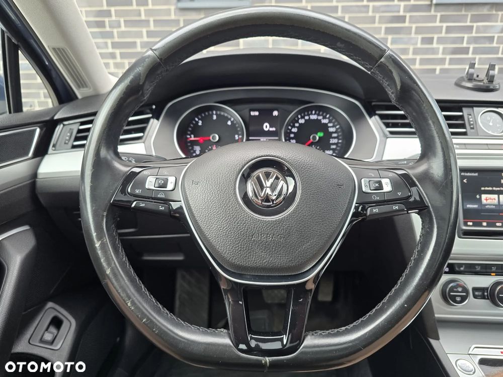 Volkswagen Passat 2.0 TDI SCR 4Motion DDG Highline - 33
