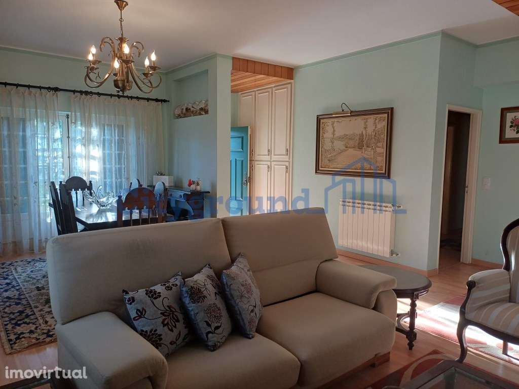 Moradia T4 no centro da Marinha Grande - Grande imagem: 3/37