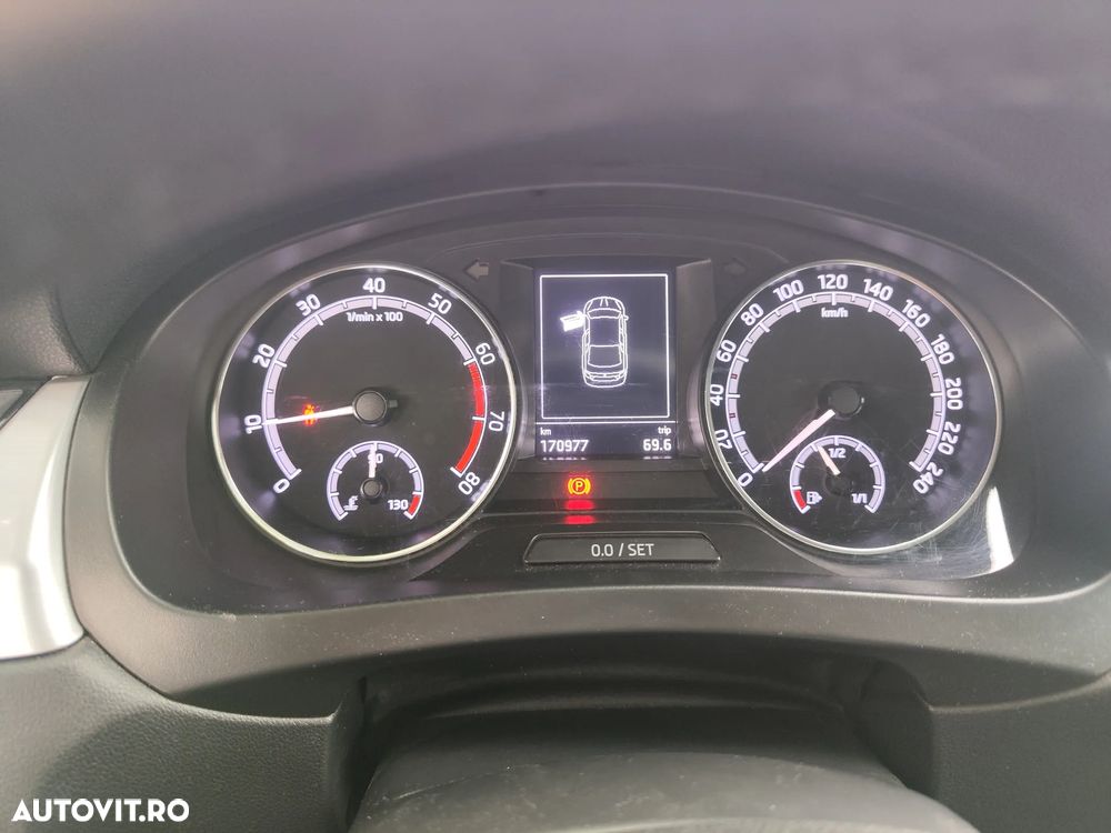 Skoda RAPID 1.0 TSI Ambition - 9