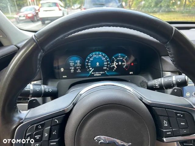 Jaguar XF 2.0 i4D Prestige - 6