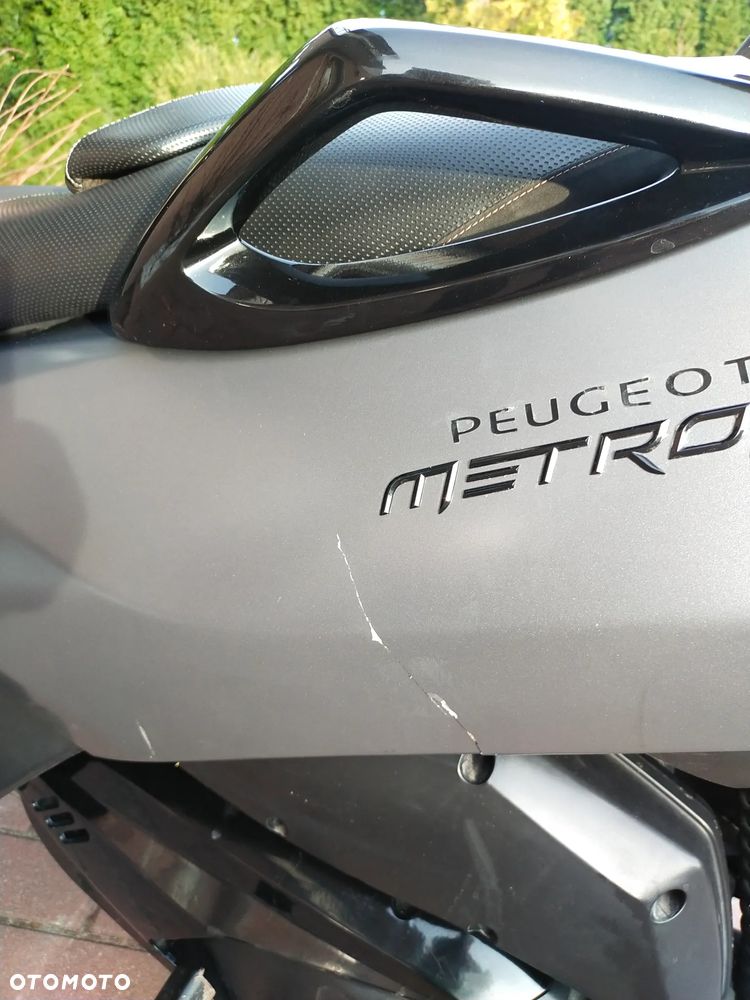 Peugeot Metropolis - 6