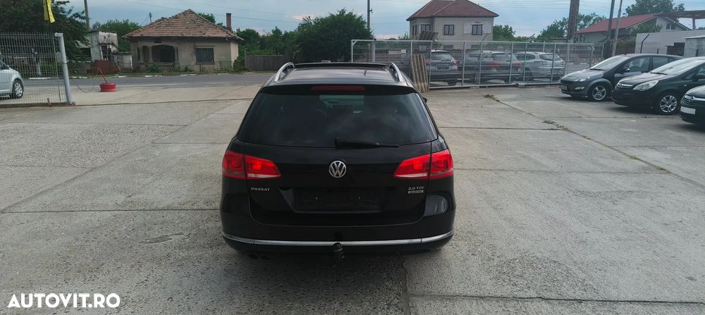 Volkswagen Passat 2.0 TDI BlueMotion Technology DPF Highline - 17